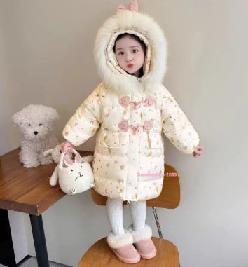 Children's down jacket, size 80-130cm, children's down jacket 2025, simple and gentle, warm beige tone, very soft and thick, not itchy, not stiff, two-button zipper, windproof, high-rise, cool at the neck, comes with a hat decorated with a pink 
